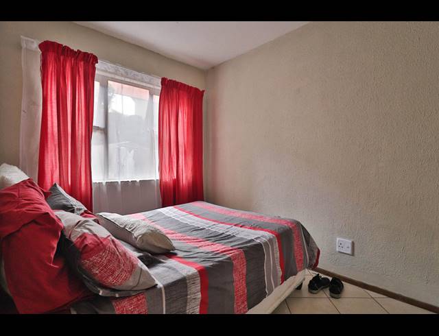 2 BEDROOM APARTMENT FOR SALE IN MONTCLAIR